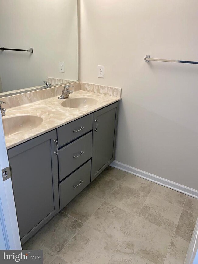 Building Photo - 730 Houston St