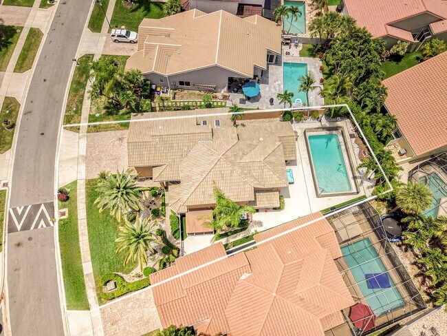 Building Photo - 10341 Buena Ventura Dr