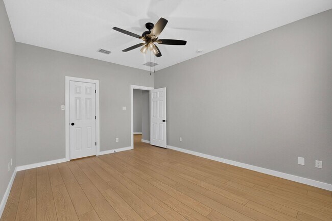 Building Photo - 14525 Eaglemont Dr