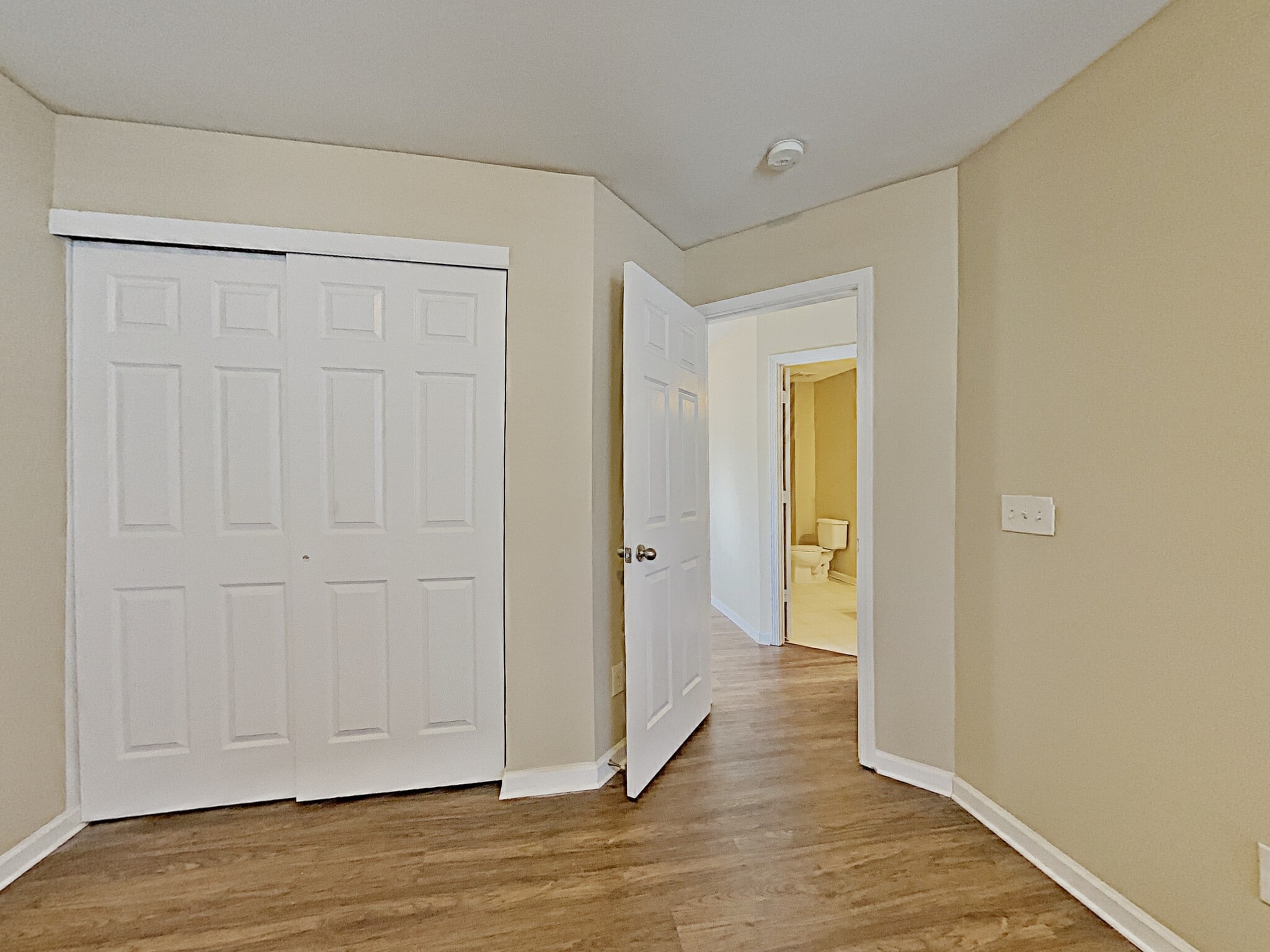 Building Photo - 348 Yellow Iris Rd