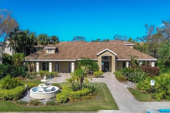 Building Photo - 4057 Crockers Lake Blvd