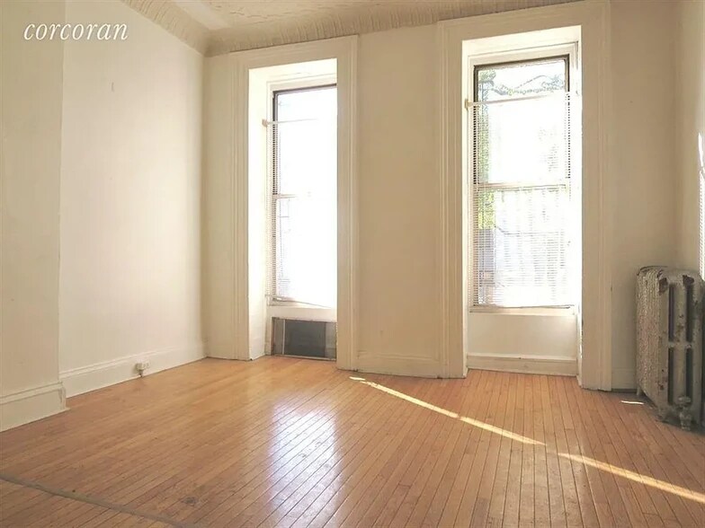 Living Room - 89 Ryerson St