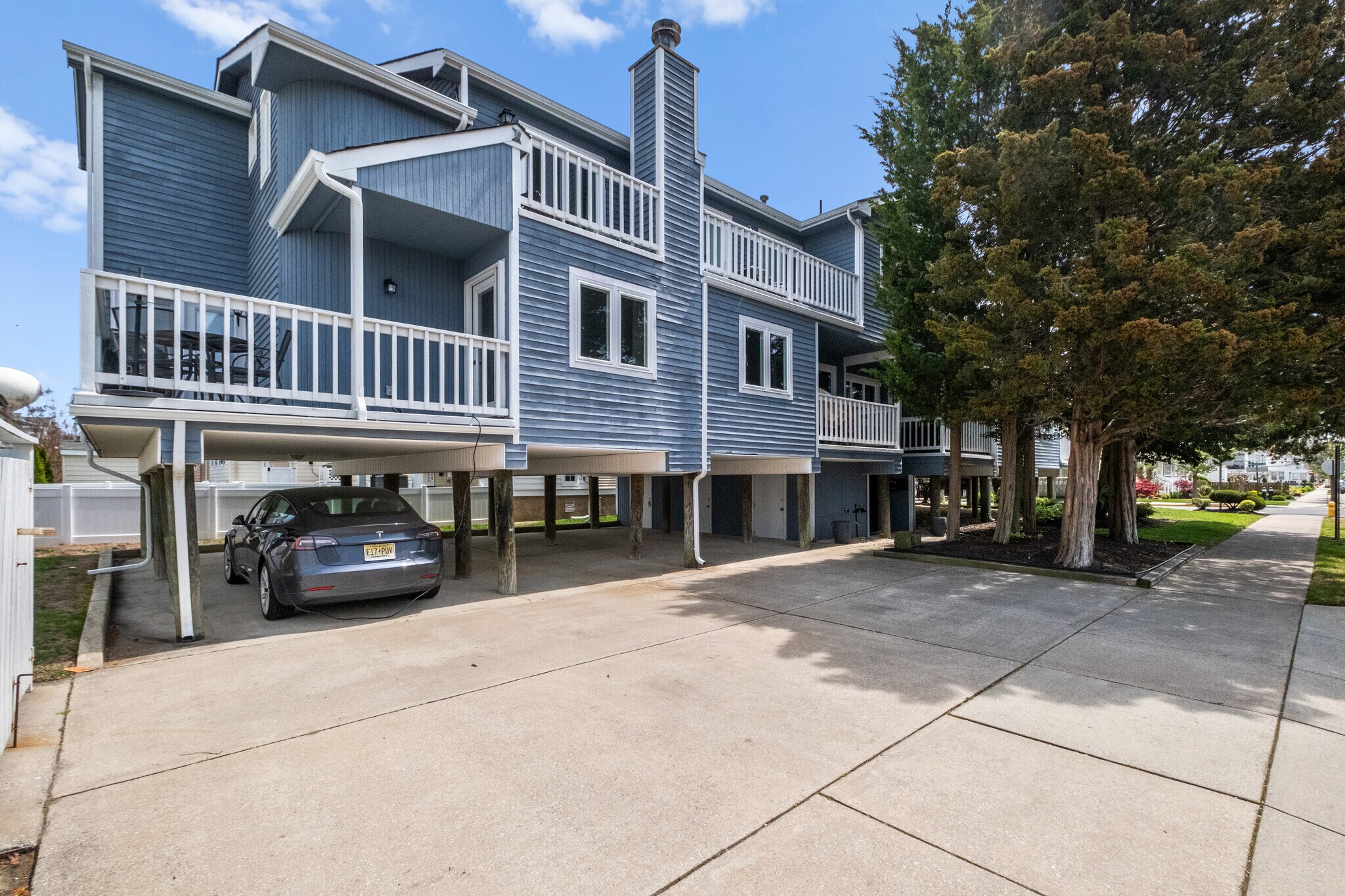 Building Photo - 9417 Winchester Ave