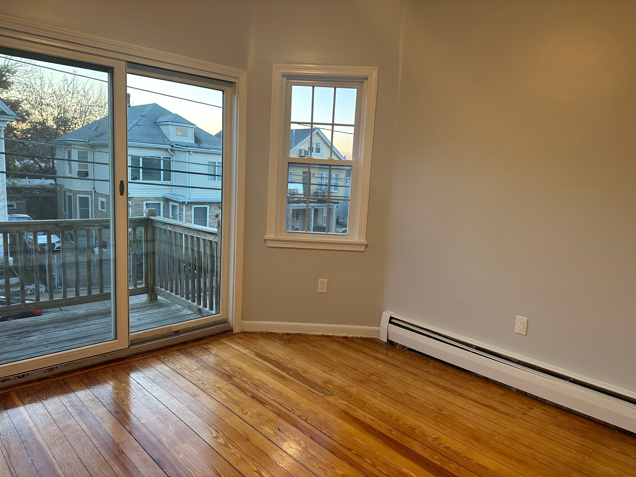 Building Photo - 42 William St