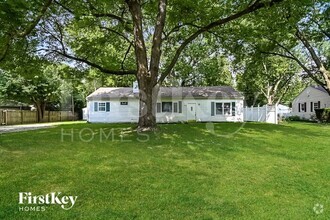 Building Photo - 7338 Kingsley Dr