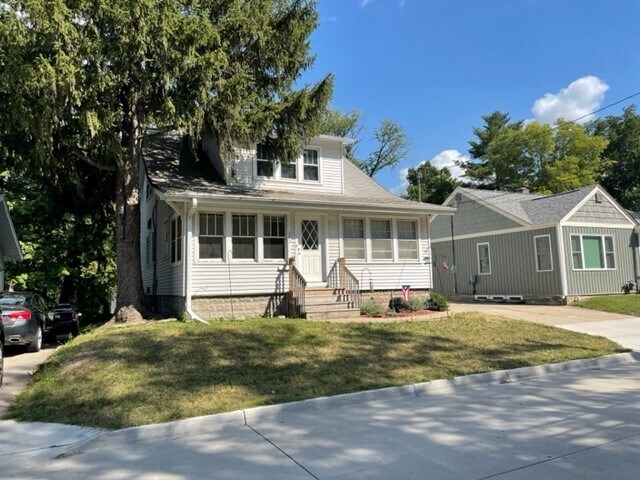 Building Photo - 302 Melrose Ct
