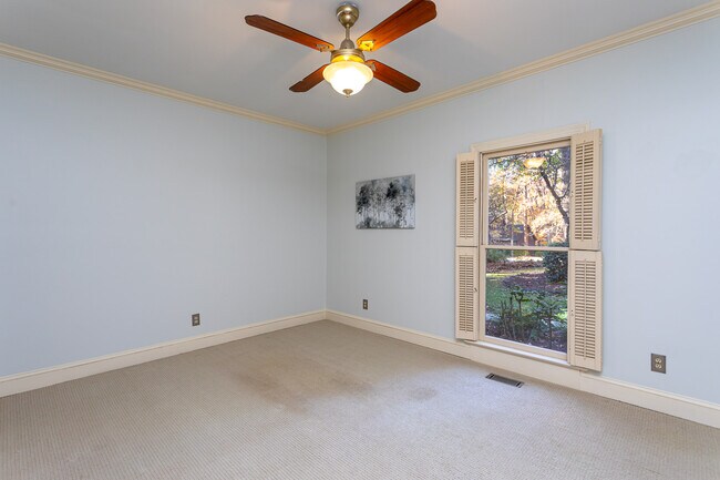 Building Photo - 5008 Wood Valley Dr