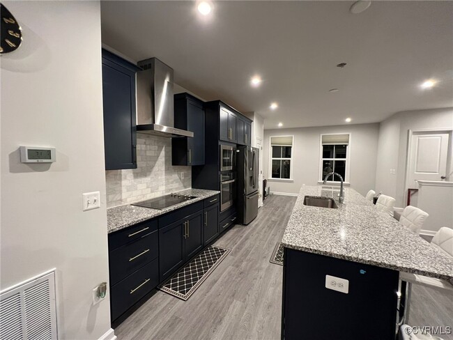 Building Photo - 601 Eking Green Dr