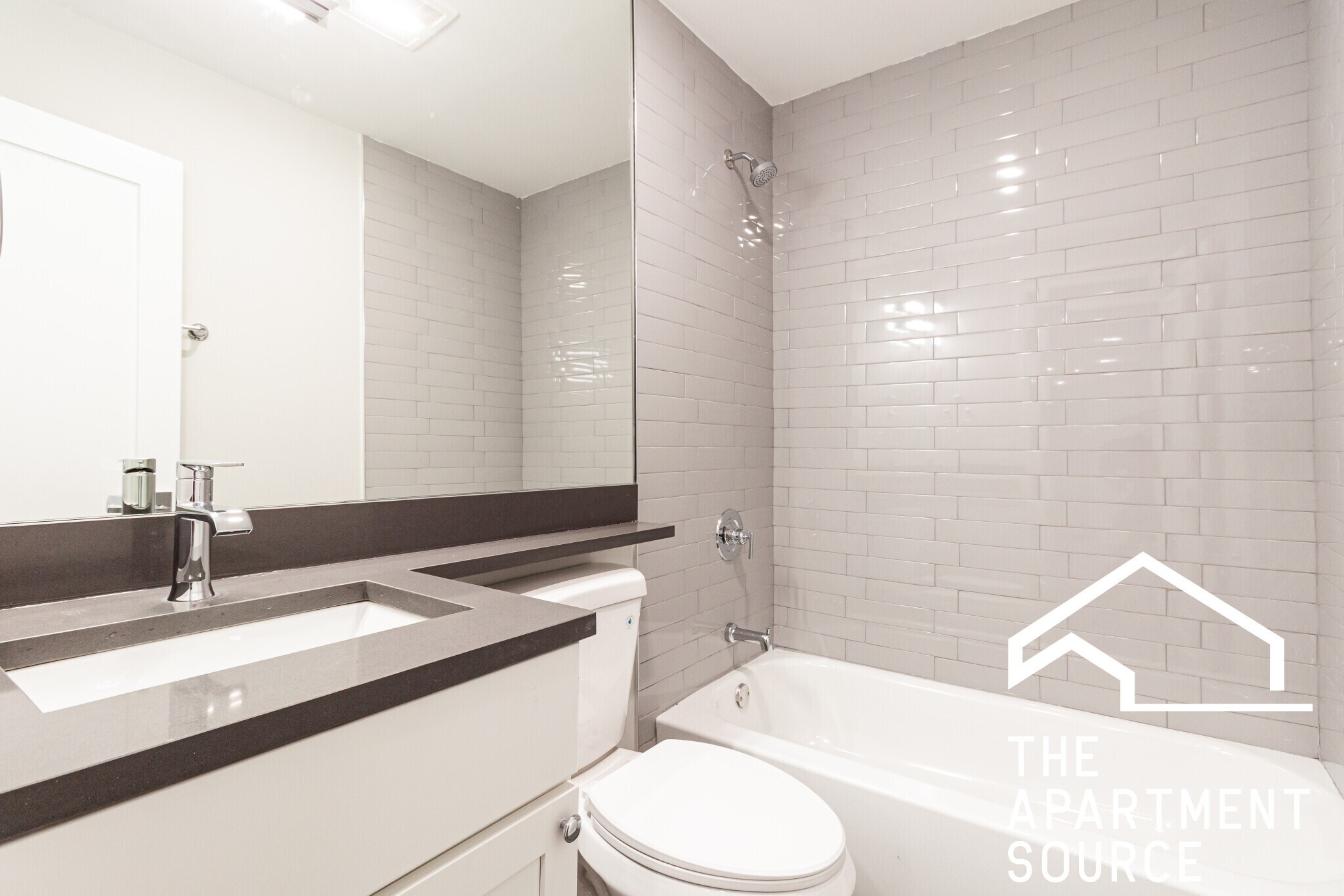 Building Photo - 540 W Aldine Ave