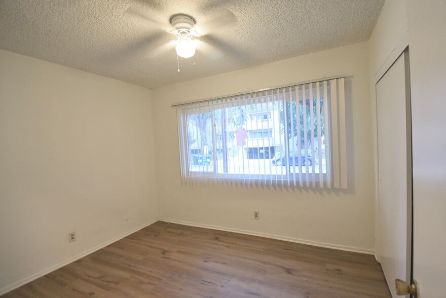 Building Photo - 10843 Kling St