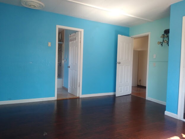 Building Photo - 443 Los Encinos Ave