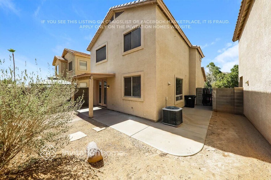 Building Photo - 1935 N Lazona Dr