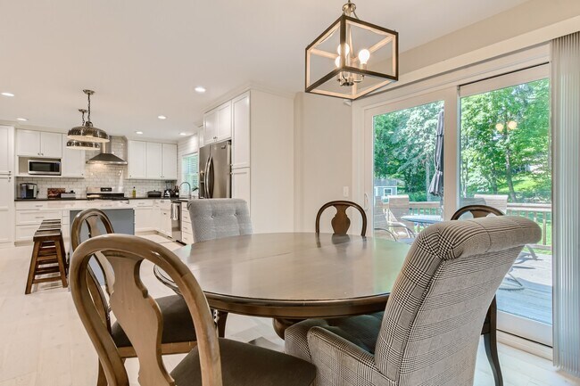 Building Photo - 18215 19th Ave N