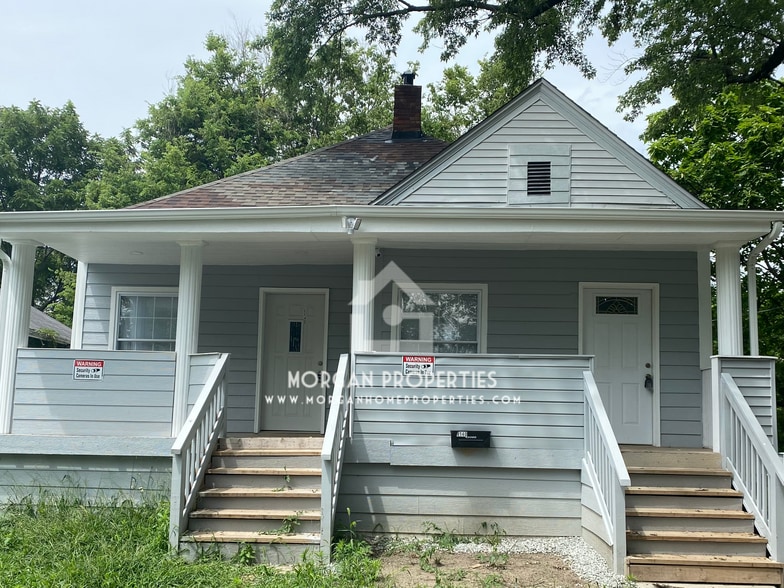 Primary Photo - 1140 Manor Ct