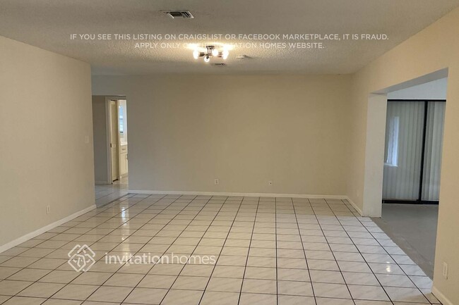 Building Photo - 104 Mimosa St