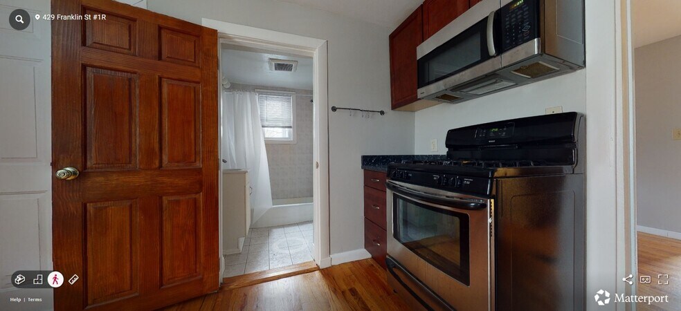 Building Photo - 428 Franklin St