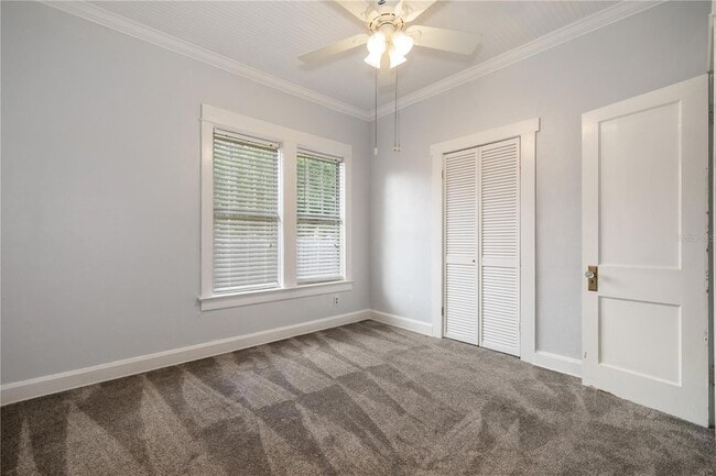 Building Photo - 227 W Fern St