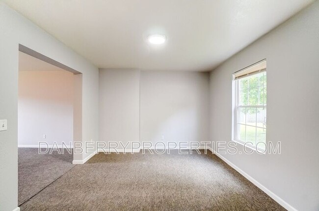 Building Photo - 4211 S Terrace View St