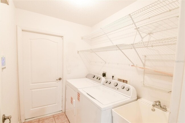 Building Photo - 2731 Verde Terrace