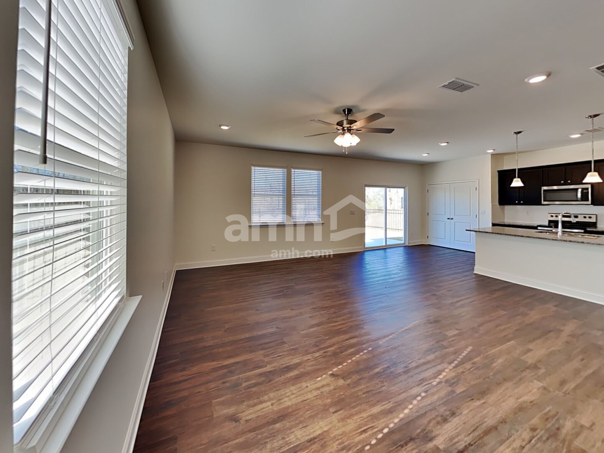 Building Photo - 593 Smt Vw Ln