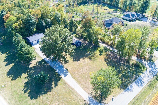 Building Photo - 11850 Beacom Rd
