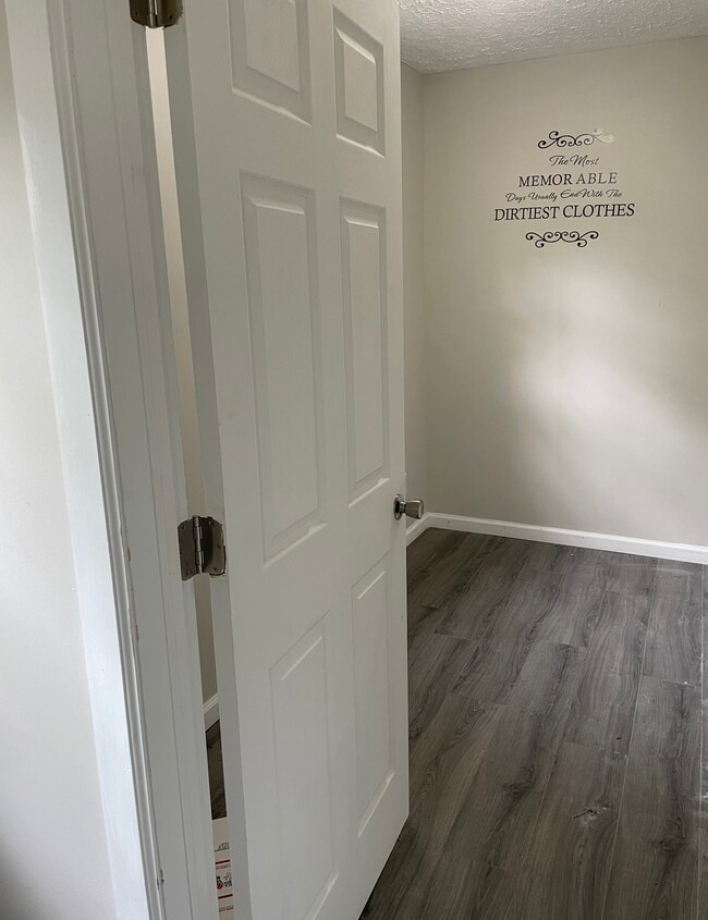 Building Photo - 37 Magnolia Ave