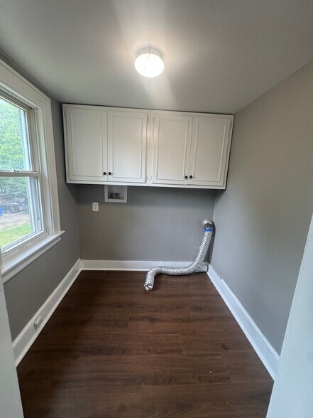 Building Photo - 267 Sylvan Ave