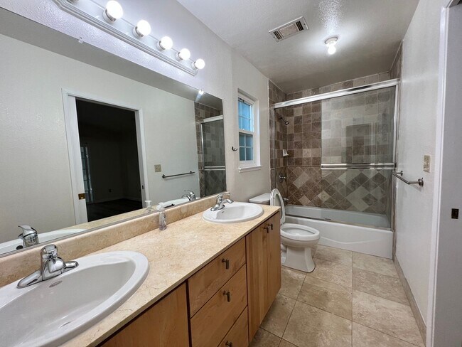 Building Photo - Excellent Downtown Palo Alto Single Story ...