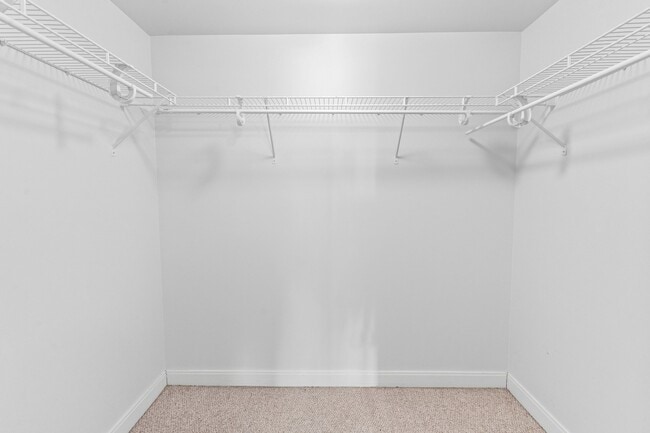 Building Photo - 130 N Garland Ct