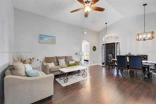 Building Photo - 915 Lockbreeze Dr