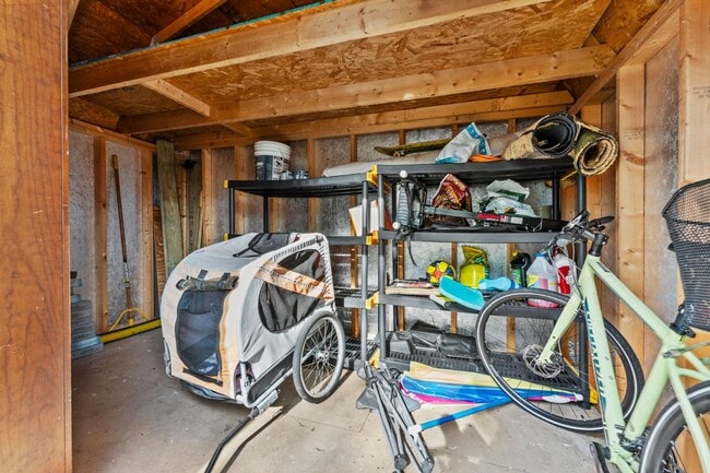 Building Photo - 3505 Iris St N