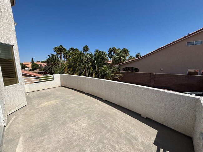 Building Photo - Elegant 4Bed/5Bath/3Car gated residence located near Silverado Ranch
