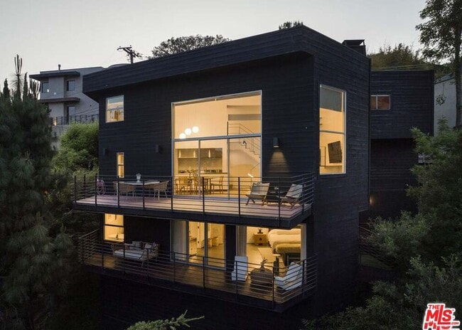 Building Photo - 2500 Zorada Dr