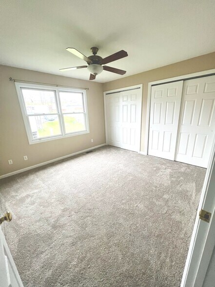 Bedroom #2 with 2 closets - 12 Sunridge Dr