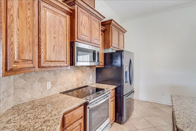 Building Photo - 5834 Aava Dr
