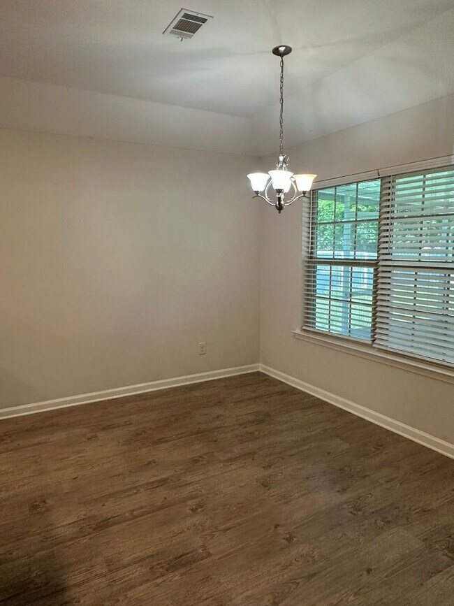 Building Photo - Prattville Home with Garage!
