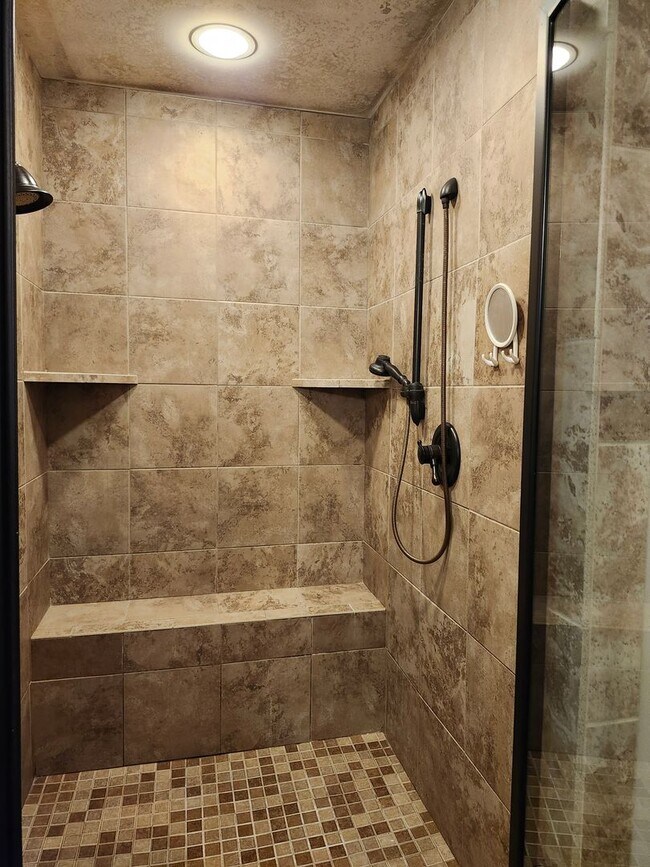 Building Photo - COMING SOON - 3 Bedroom 2 bath Home in Stuart Heights