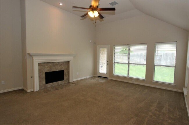 Building Photo - 8902 Peach Oak Crossing