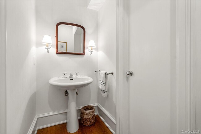 Building Photo - 448 Long Ridge Rd