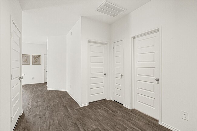 Building Photo - 2206 Laurel Bloom Ln