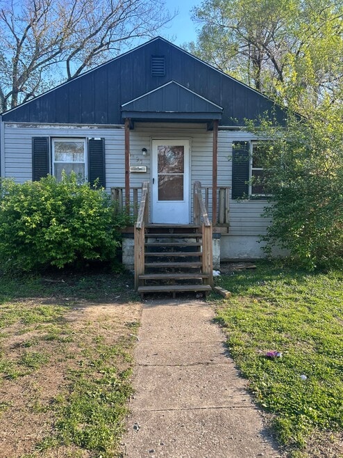 Building Photo - 5538 Avon Pl