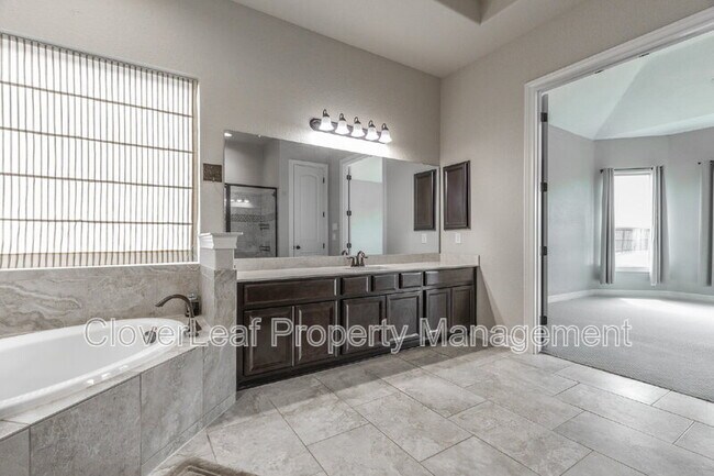 Building Photo - 6210 Fishpond Rd