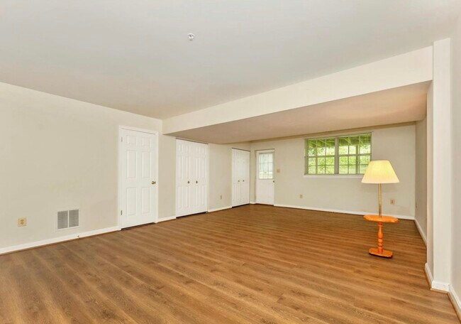 Building Photo - 5790 Katsura Ct