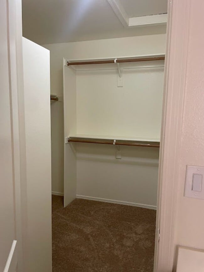 Building Photo - 4 bedroom in Coldwater Springs