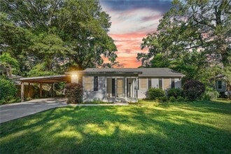 Building Photo - 315 Azalea Cir W