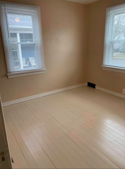 Building Photo - 132 Laquineo St