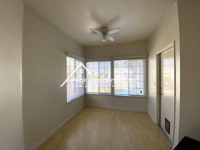 Building Photo - Charming 3 bd/2 ba Elk Grove Home!