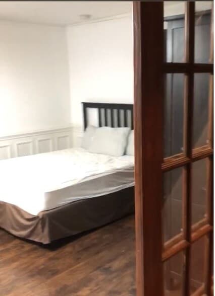 Large bedroom - 1987 Madison Ave