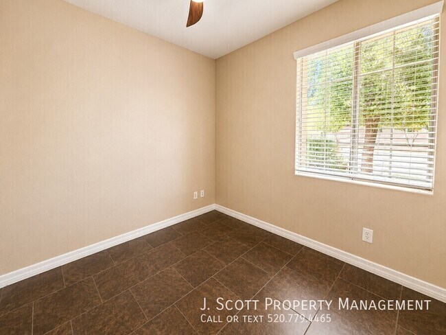 Building Photo - 8206 S 22nd Ln