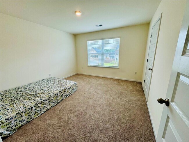 Building Photo - 3369 English Elm Wy